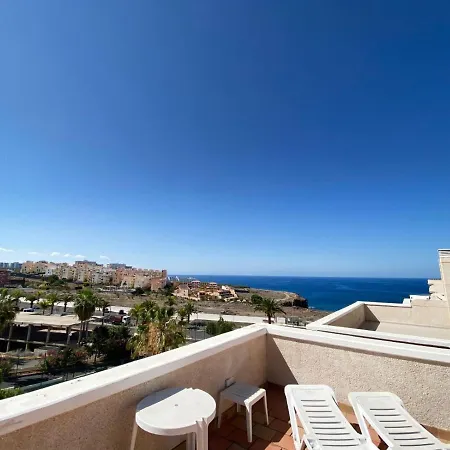 2 Bedroom Apartment, 2 Pools, Large Balcony, All Amenities 公寓 卡亚俄萨尔瓦赫