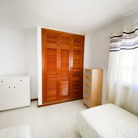 公寓 2 Bedroom Apartment, 2 Pools, Large Balcony, All Amenities *